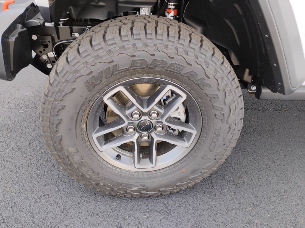 New 2025 Jeep Gladiator Mojave w/ Convenience Group image 10