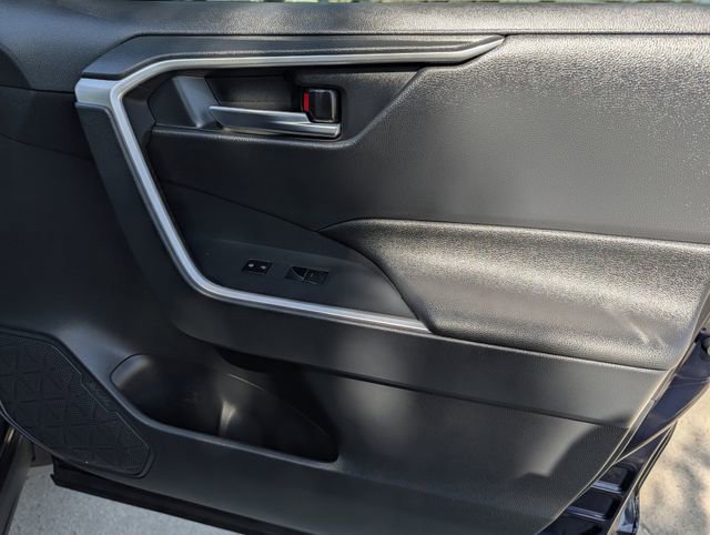 Used 2023 Toyota RAV4 XLE Premium image 34