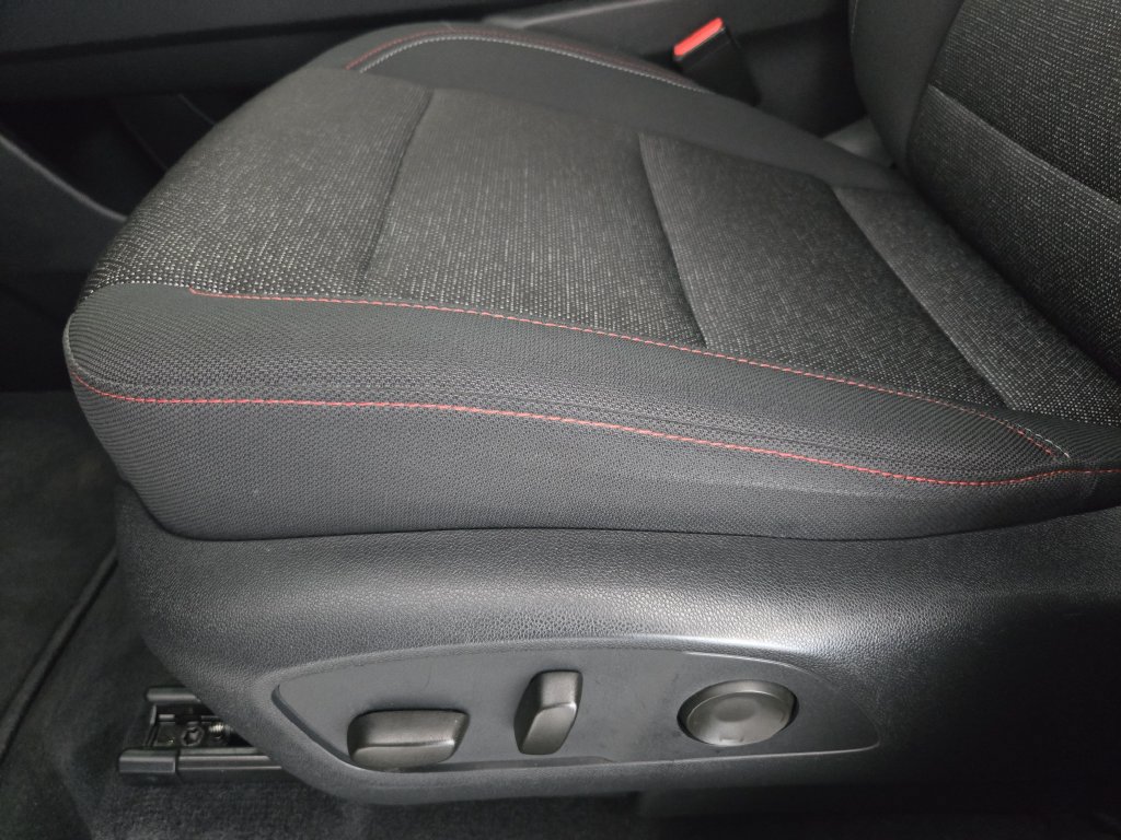 Used 2024 Chevrolet Traverse Z71 AWD/4WD image 25