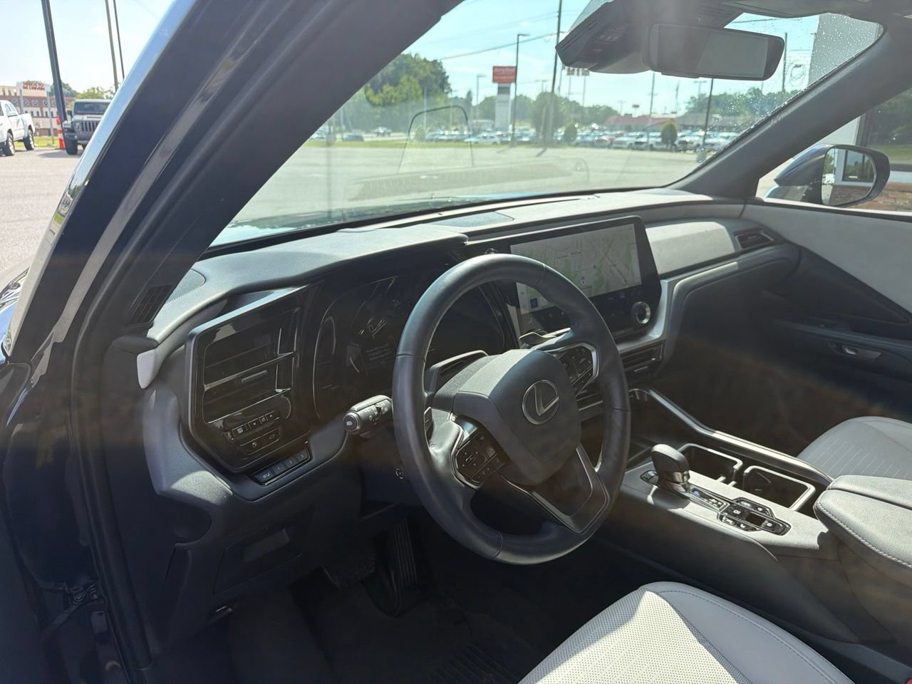 Used 2025 Lexus TX 350 AWD w/ Technology Package image 4