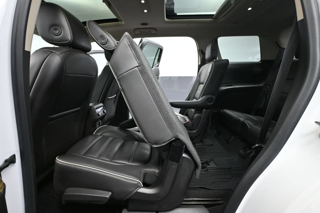 Used 2018 GMC Acadia Denali w/ Technology Package AWD/4WD image 34