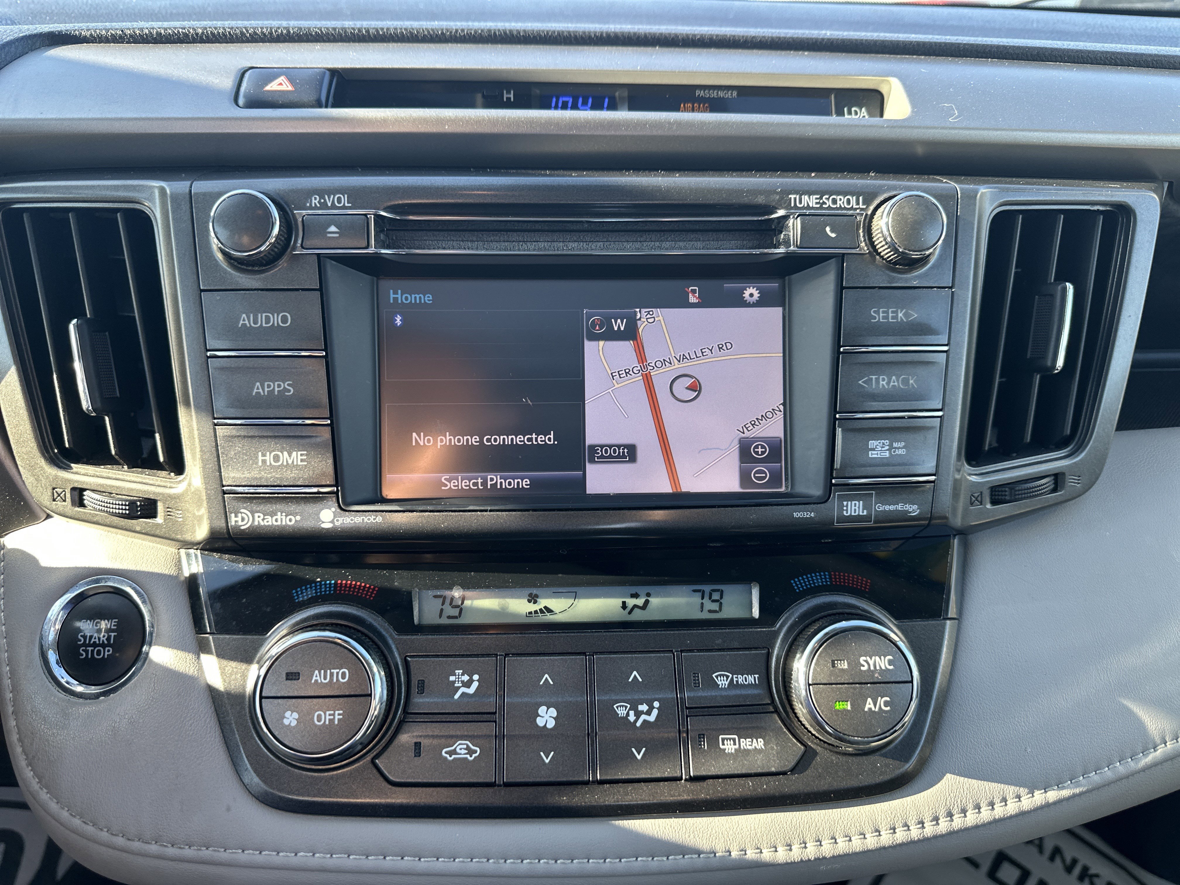 Used 2014 Toyota RAV4 Limited image 25