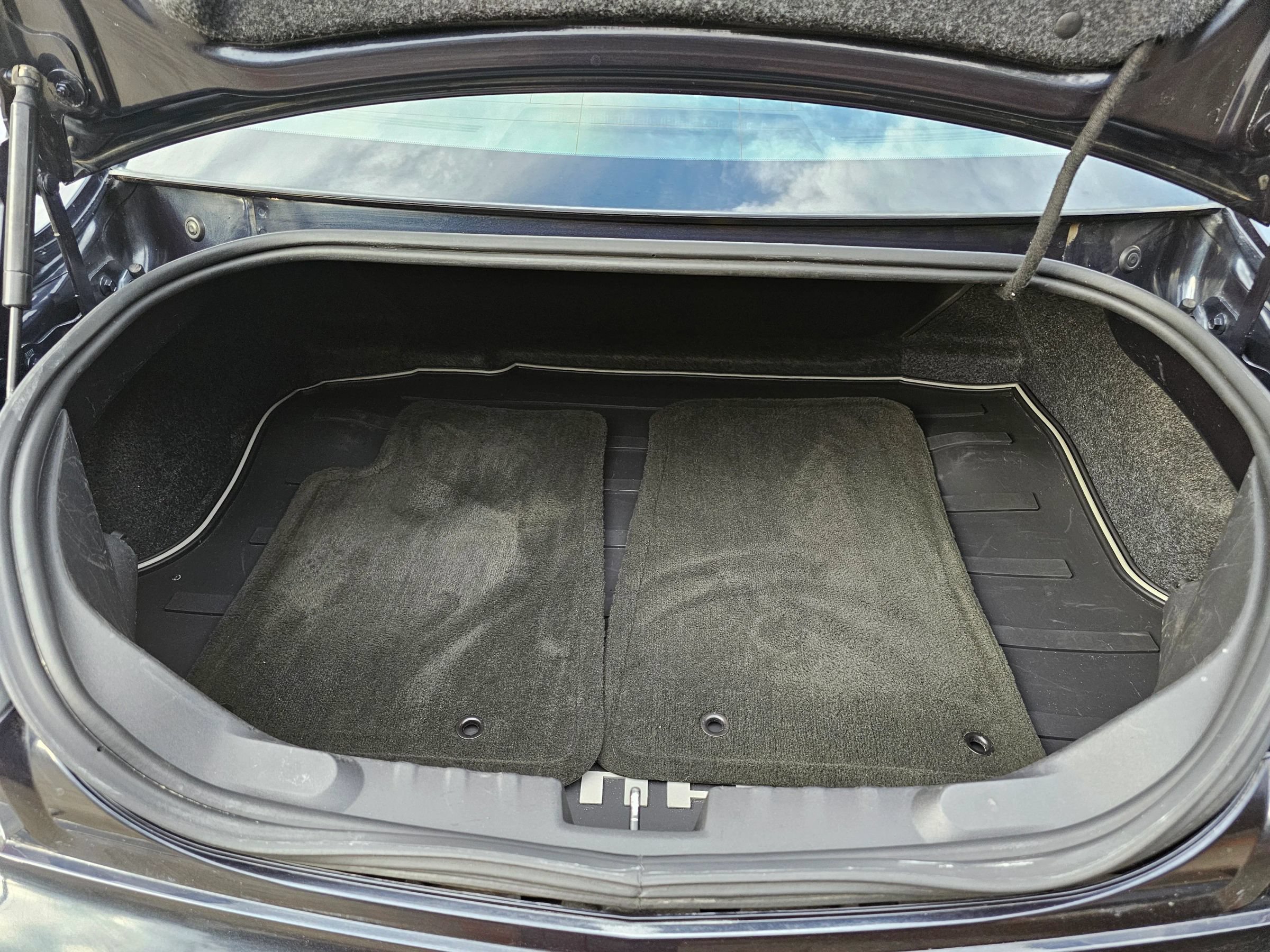 Used 2013 Chevrolet Camaro LS RWD image 20