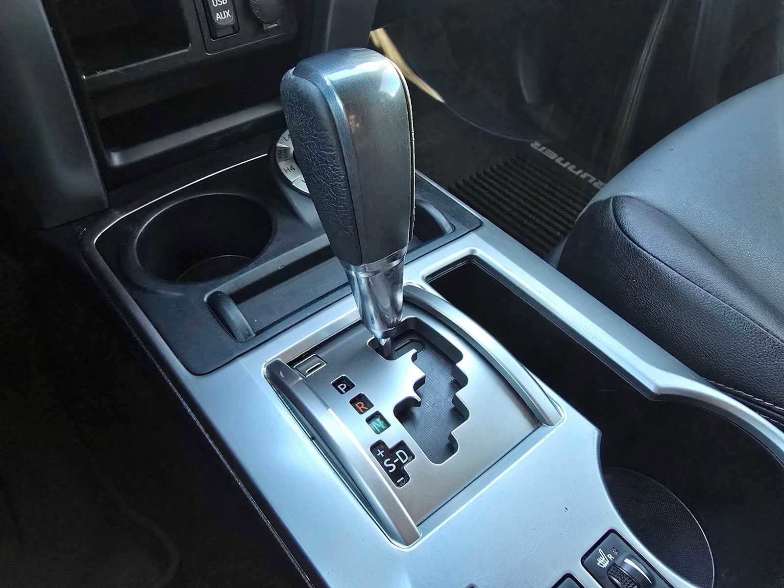 Used 2018 Toyota 4Runner SR5 Premium image 38