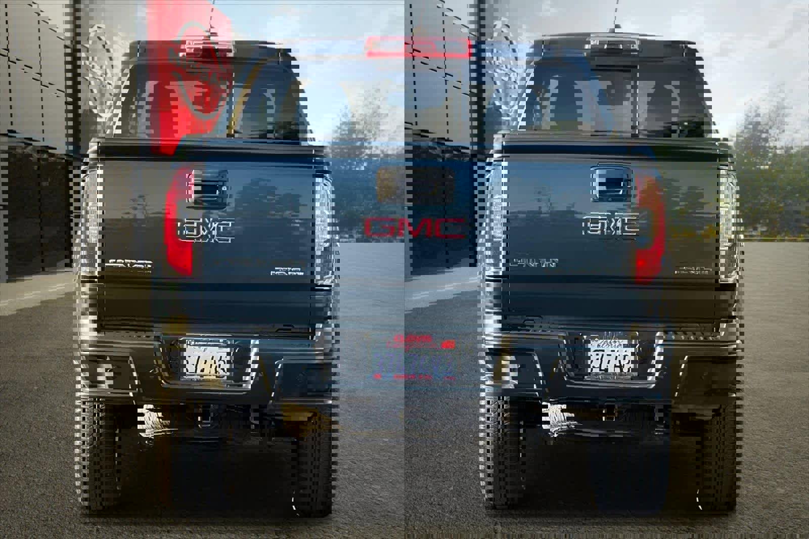 Used 2019 GMC Canyon Denali image 8