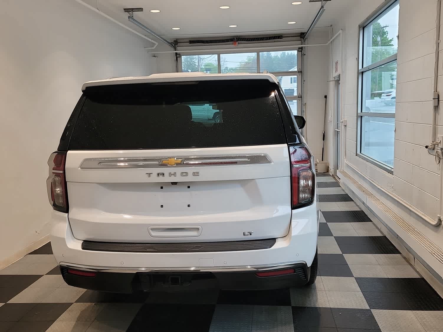 Used 2024 Chevrolet Tahoe LT AWD/4WD image 4