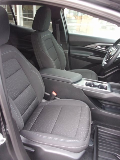 Used 2025 Chevrolet Equinox EV LT image 29