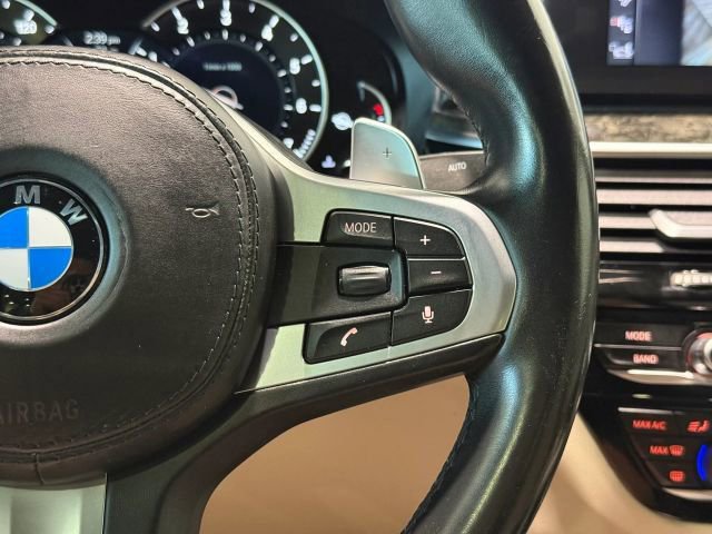 Used 2018 BMW M550i xDrive AWD/4WD image 19