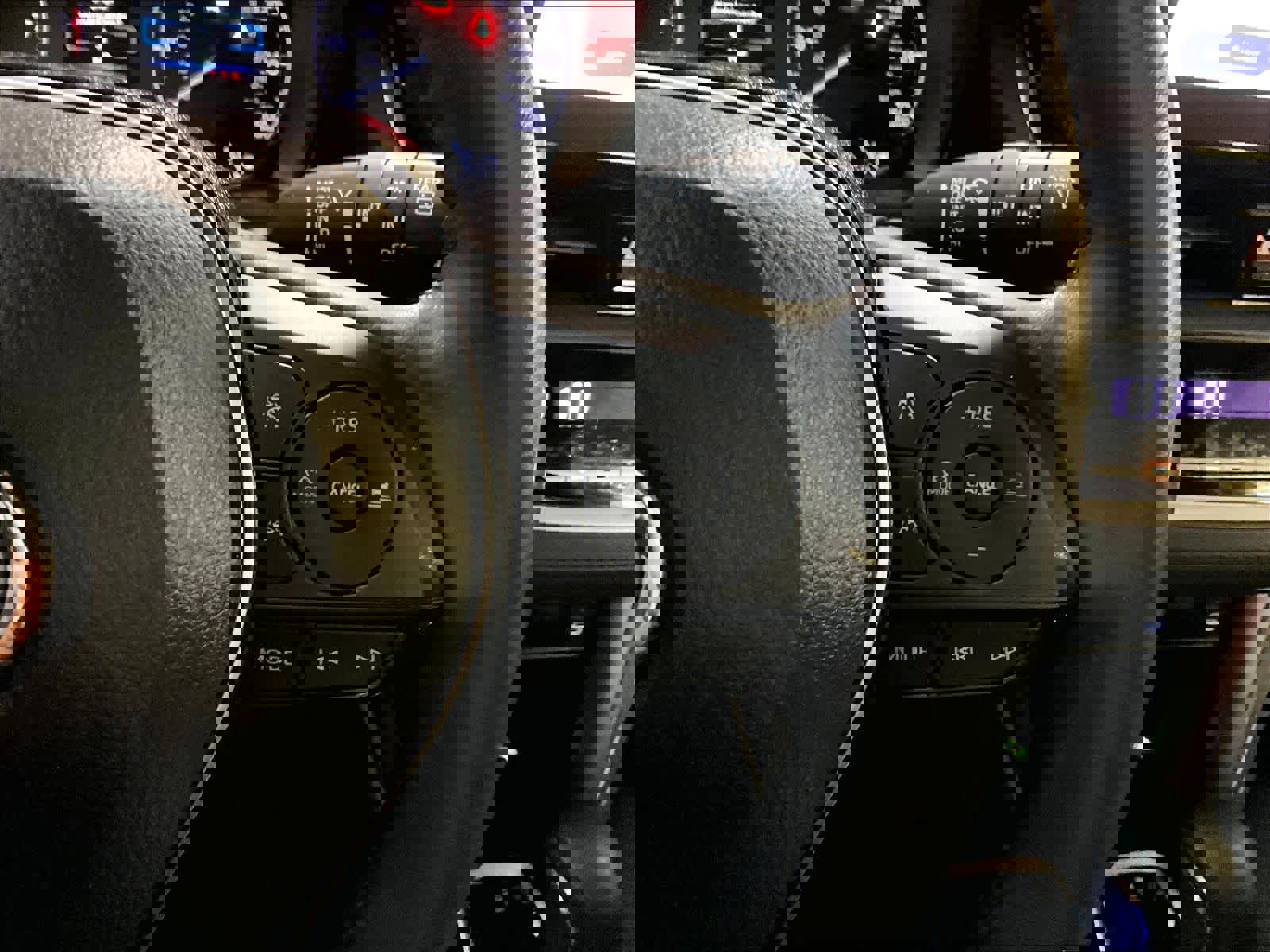 Used 2024 Toyota Corolla Cross LE image 24