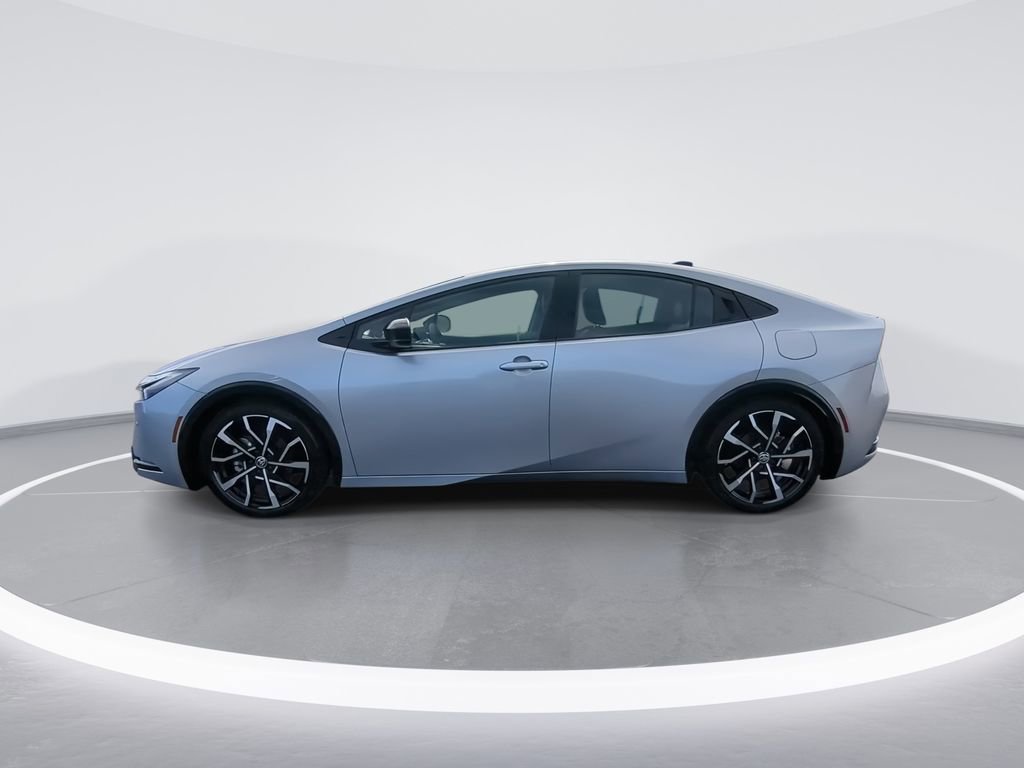 Used 2025 Toyota Prius Plug-In Hybrid image 5