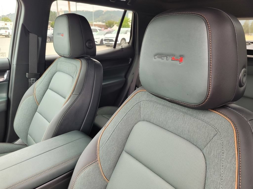 New 2026 GMC Terrain AT4 w/ Technology Package II AWD/4WD image 13