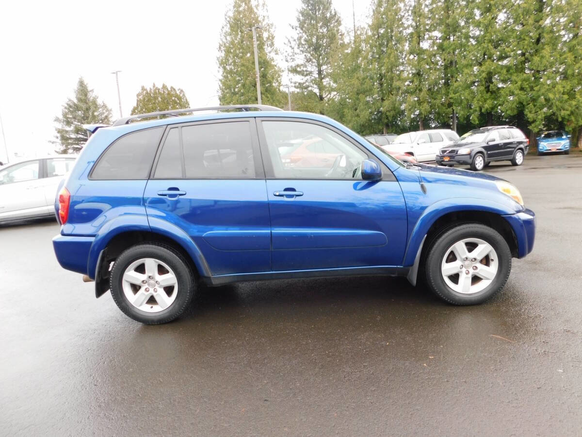 Used 2005 Toyota RAV4 4WD image 19