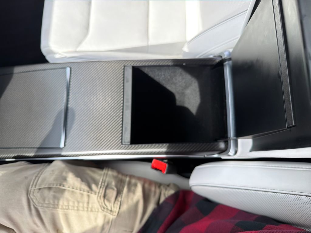 Used 2022 Tesla Model S Plaid image 35