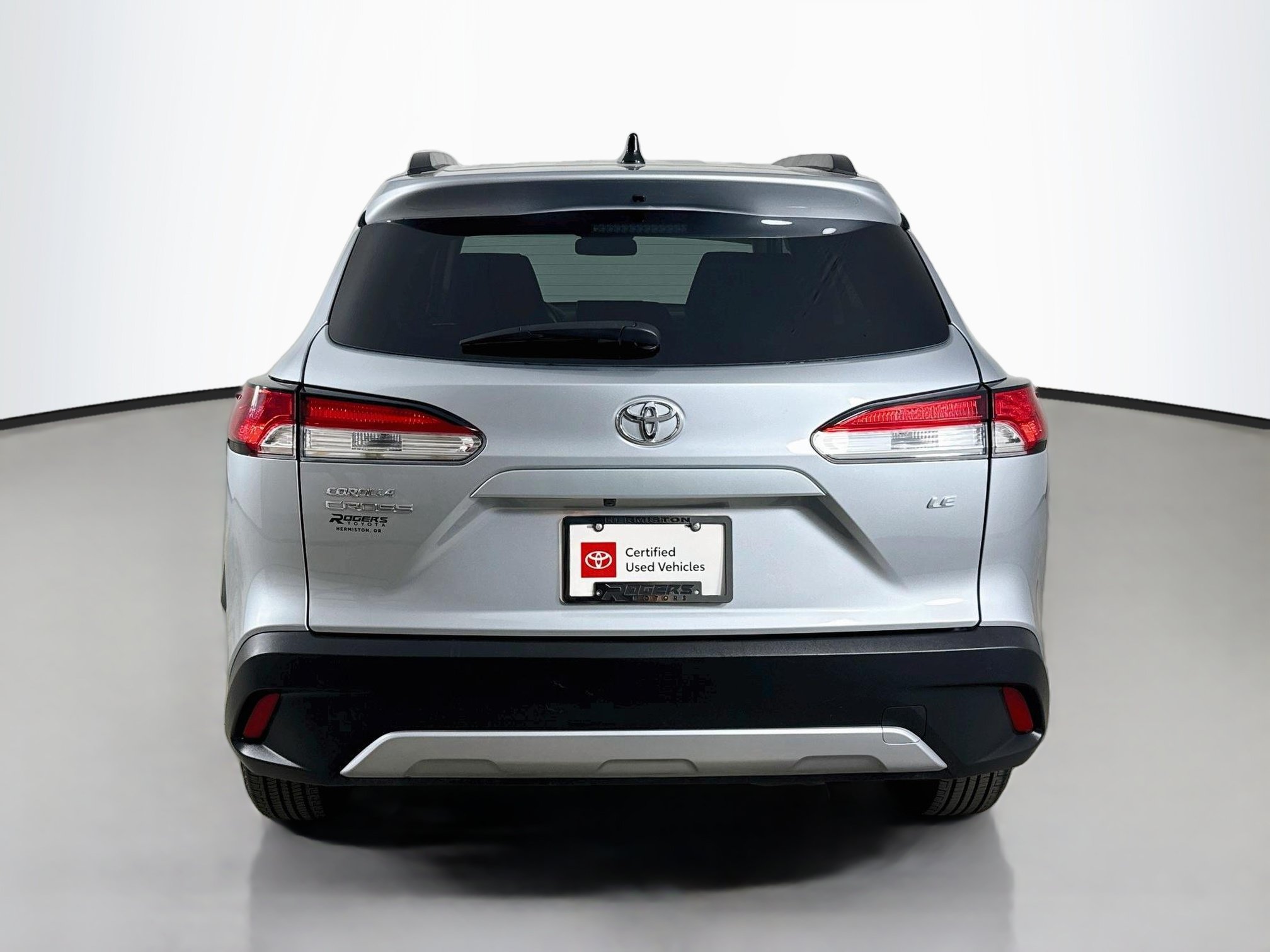 Certified 2025 Toyota Corolla Cross LE FWD image 7