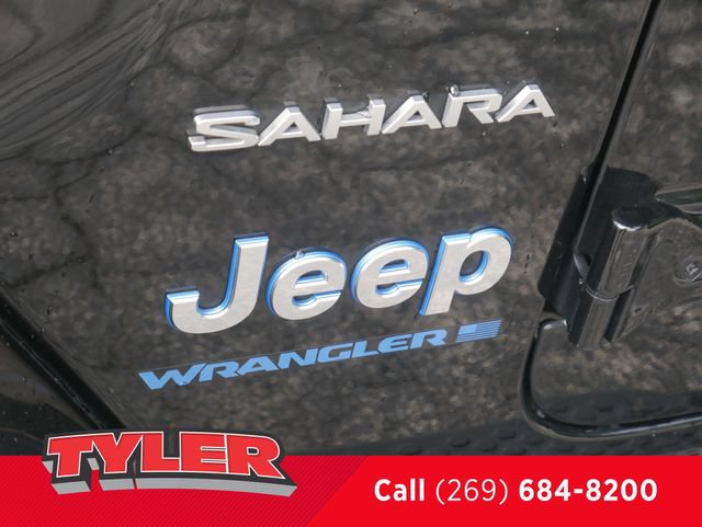 Used 2023 Jeep Wrangler Unlimited Sahara w/ Cold Weather Group AWD/4WD image 12