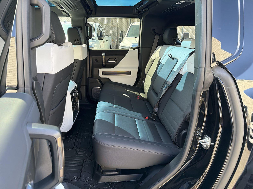 Used 2024 GMC Hummer EV 2X w/ Extreme Off-Road Package AWD/4WD image 24