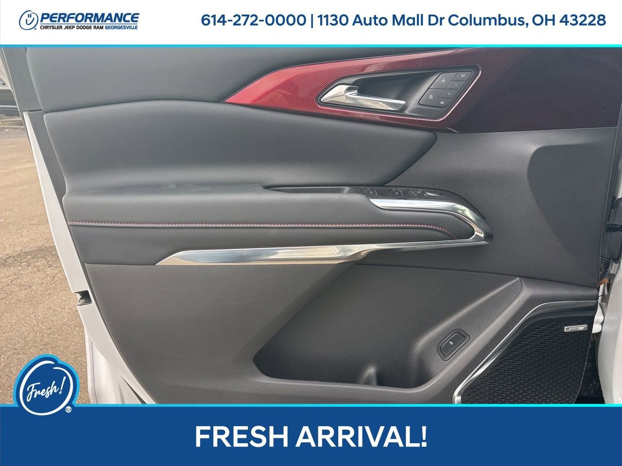 Used 2025 Chevrolet Traverse RS image 12