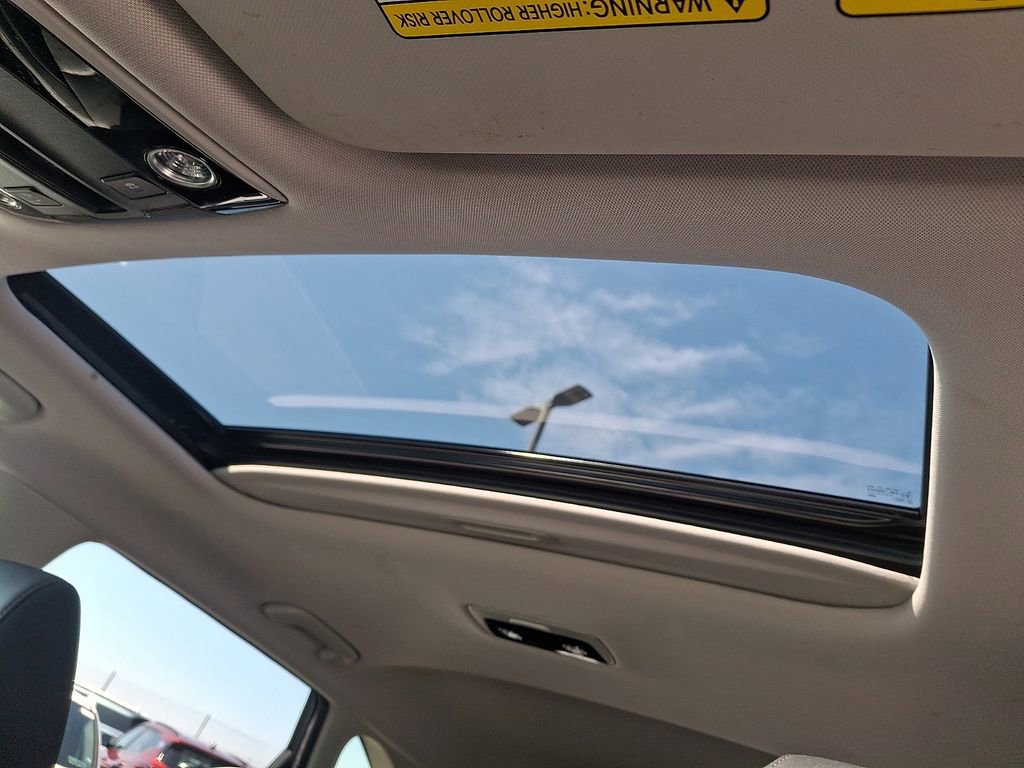 Certified 2023 Kia Seltos SX w/ SX Sunroof Package image 14