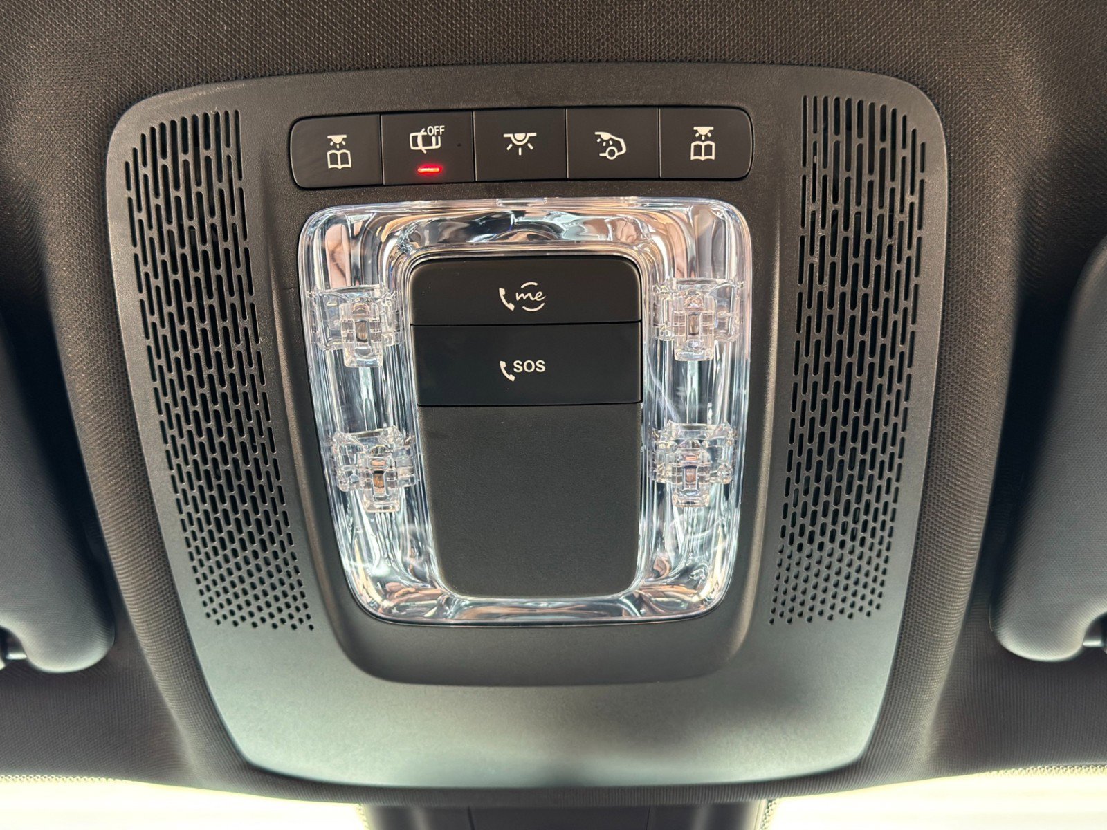 Used 2021 Mercedes-Benz GLB 250 w/ AMG Line image 33