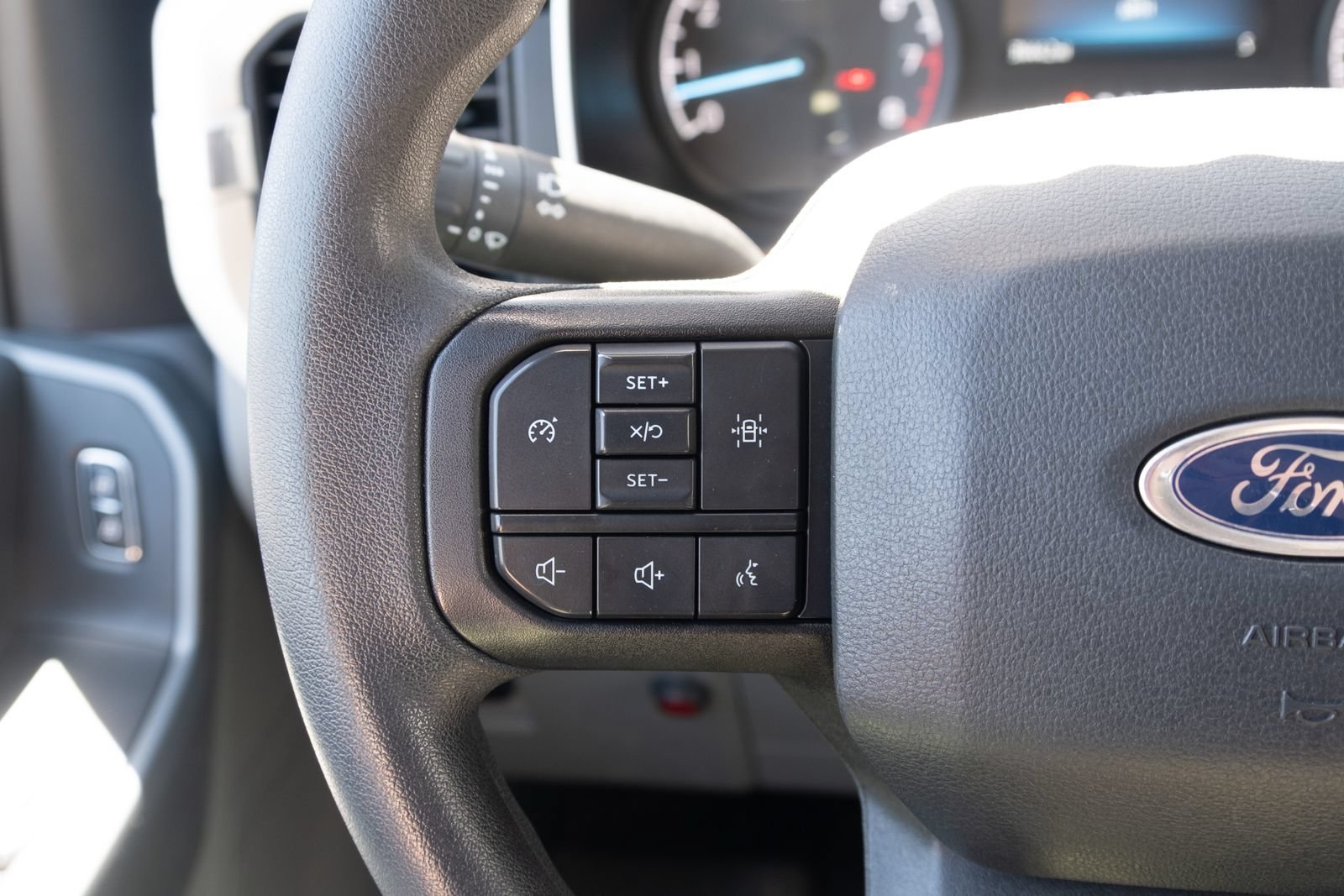 Used 2022 Ford F150 XLT w/ Trailer Tow Package AWD/4WD image 6