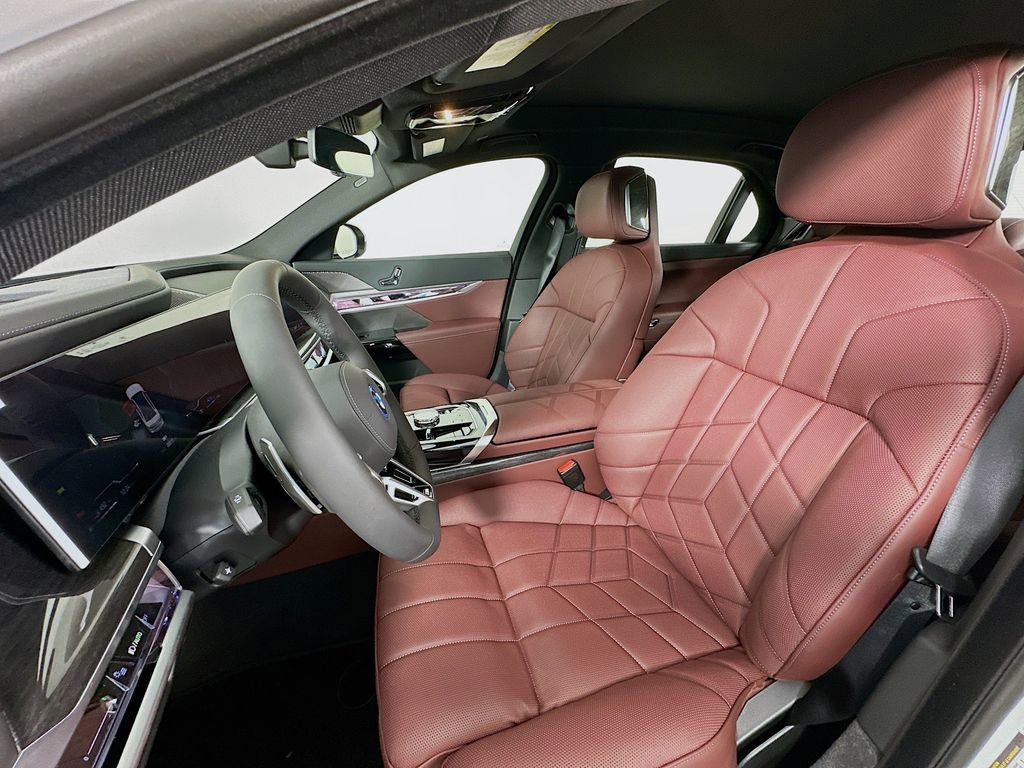 New 2026 BMW 750e xDrive w/ Executive Package image 16