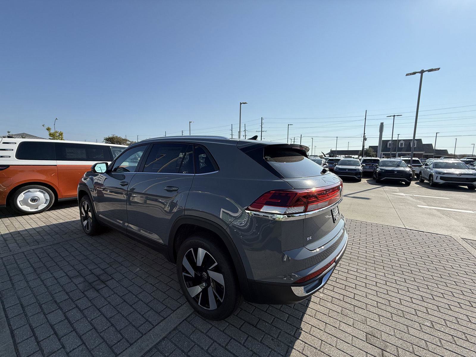 New 2026 Volkswagen Atlas Cross Sport SE image 7