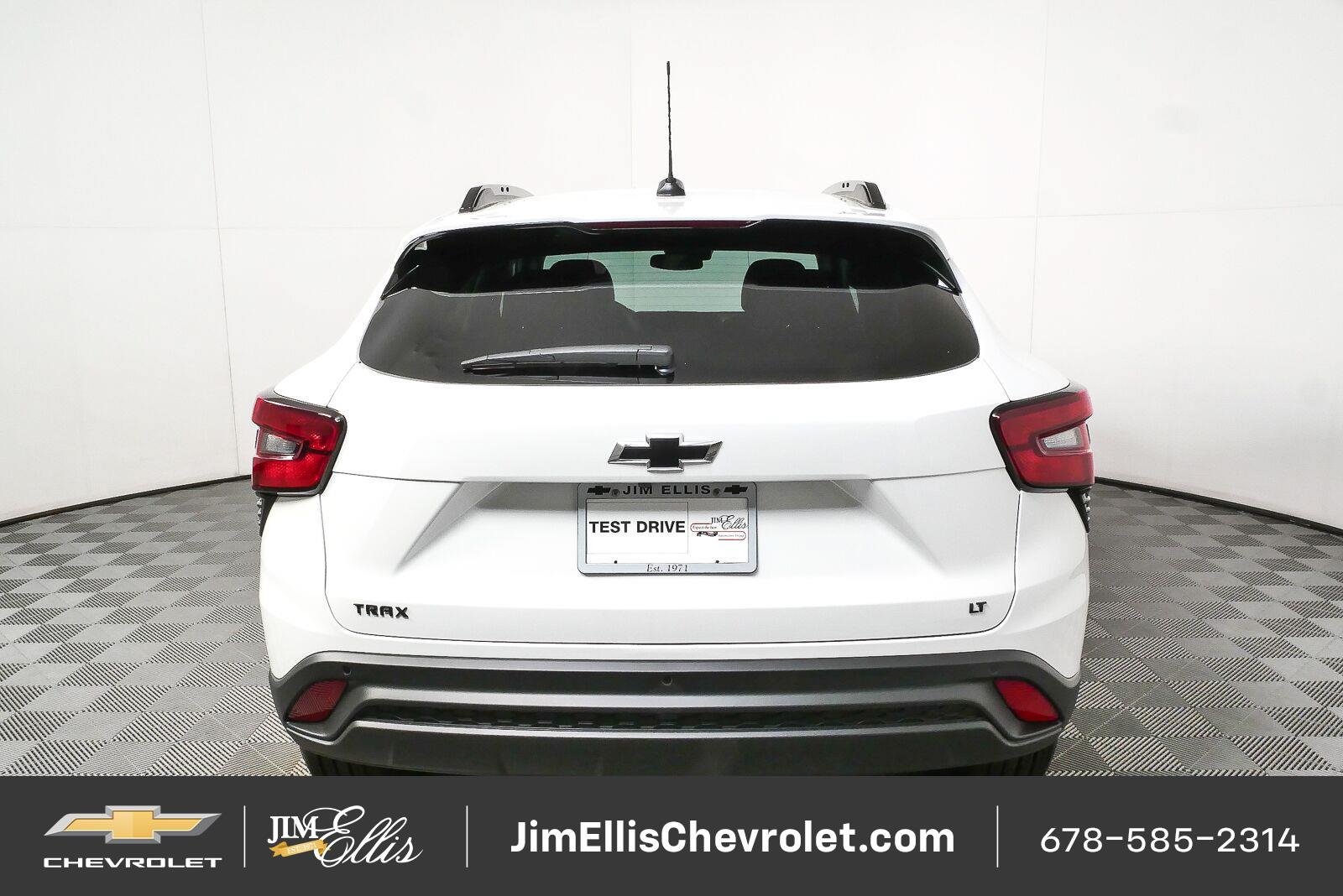 New 2026 Chevrolet Trax LT w/ Driver Confidence Package FWD image 24