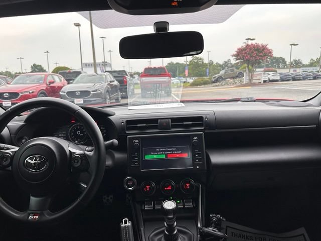 Used 2022 Toyota GR86 Premium w/ ALL Weather Mat Package (TMS) RWD image 24
