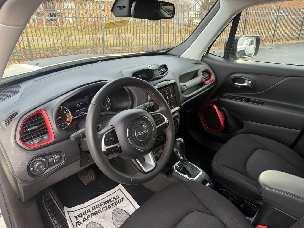 Used 2023 Jeep Renegade Trailhawk image 11