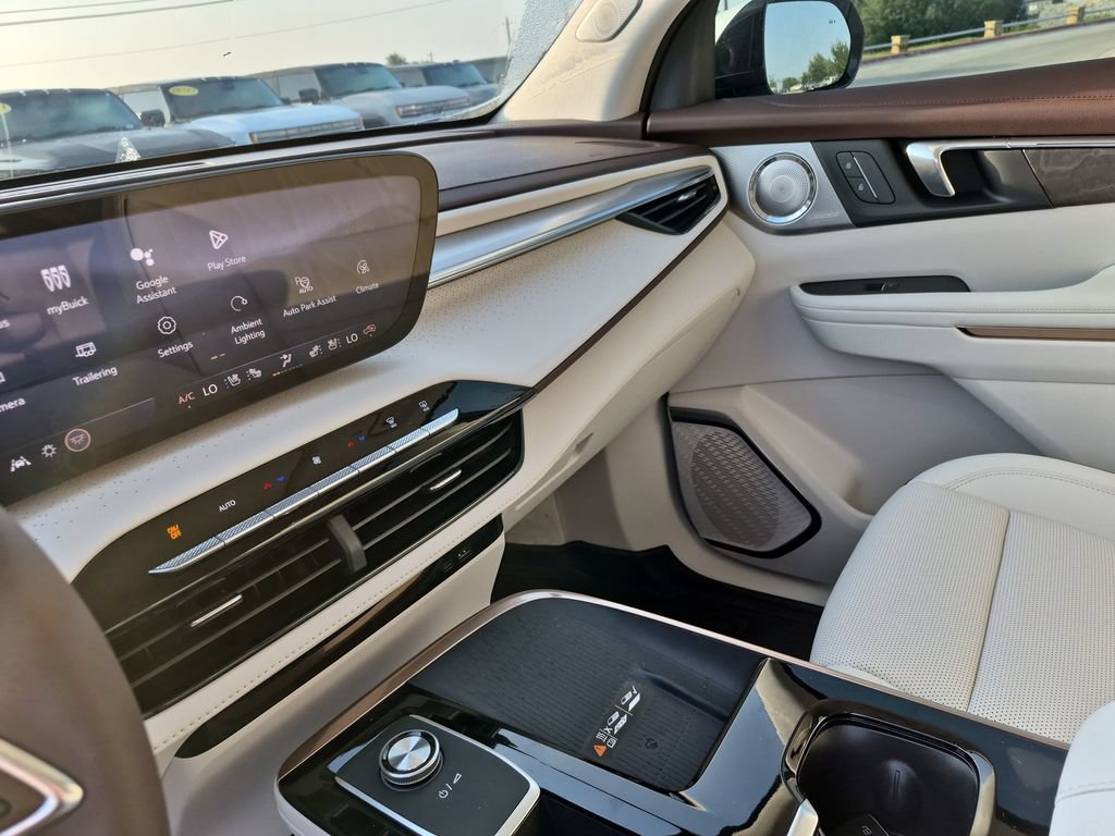 New 2026 Buick Enclave Avenir w/ Super Cruise Package FWD image 26