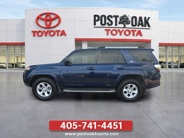 Used 2020 Toyota 4Runner SR5 RWD image 2