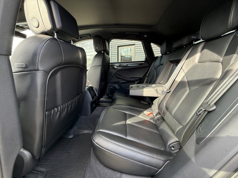 New 2026 Porsche Macan S image 20