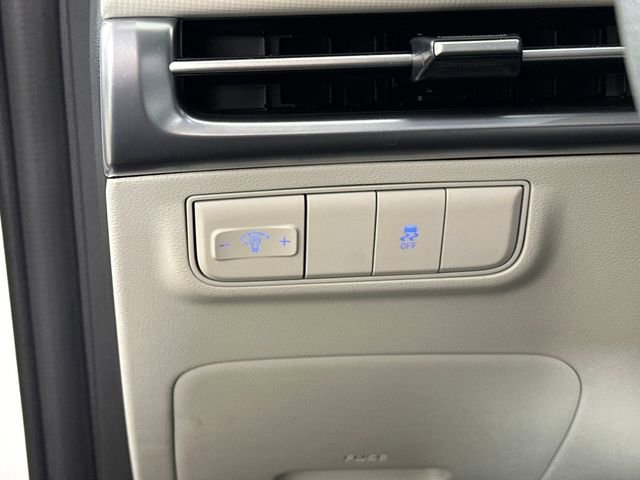 Certified 2025 Hyundai Tucson SE image 47