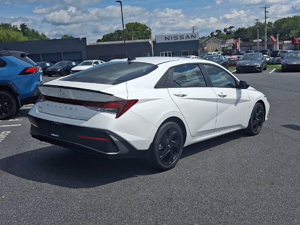 New 2026 Hyundai Elantra N Line FWD image 5