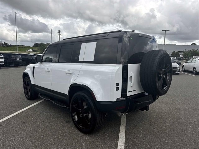 New 2026 Land Rover Defender 110 S image 4
