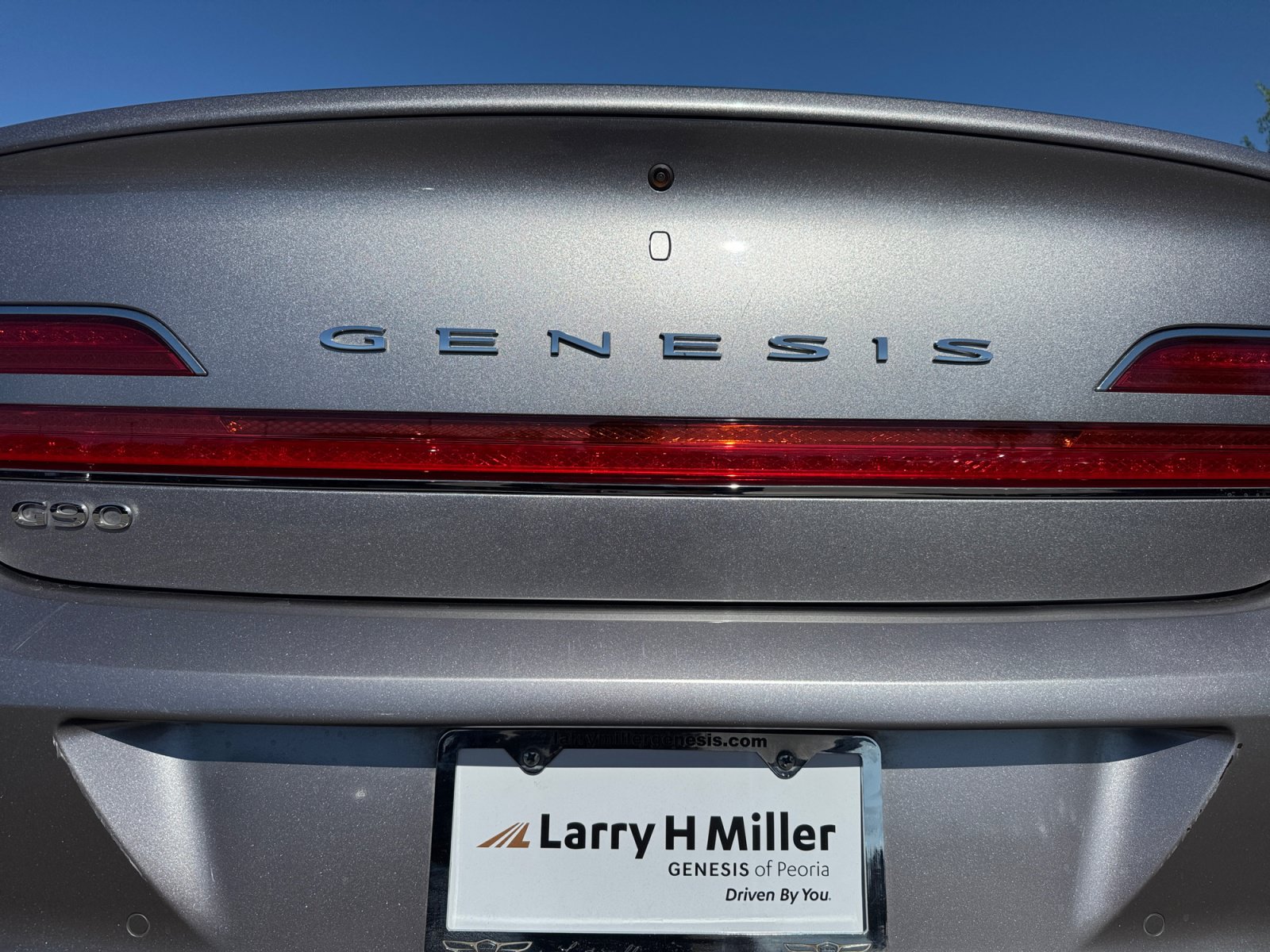 Used 2021 Genesis G90 3.3T Premium RWD image 23