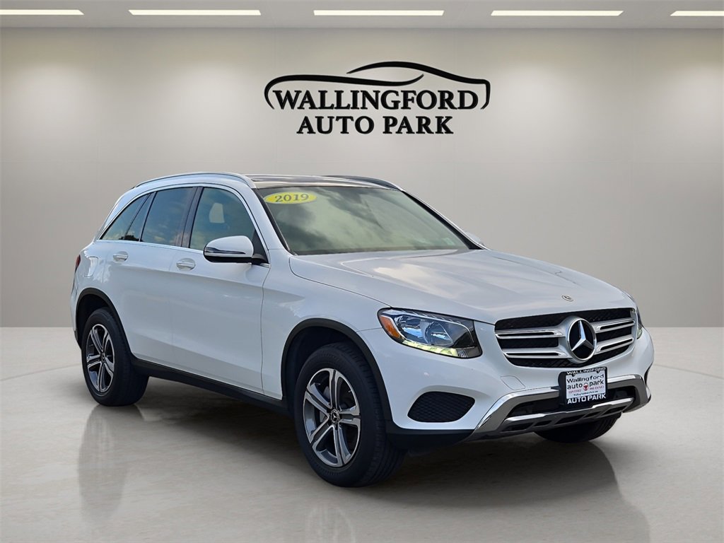 Used 2019 Mercedes-Benz GLC 300 4MATIC image 3