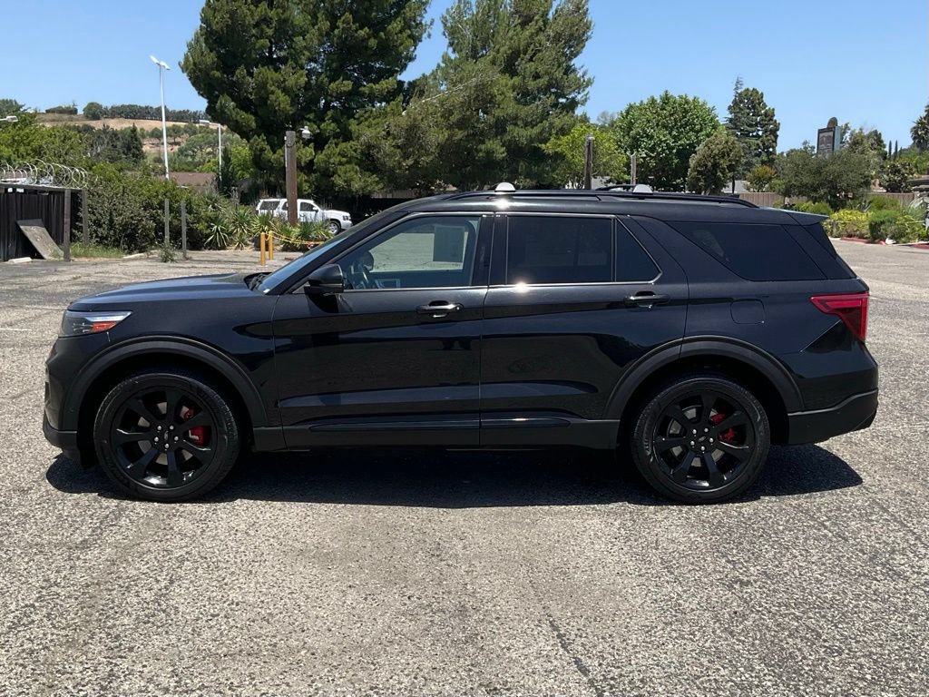 Used 2020 Ford Explorer ST w/ ST Street Pack AWD/4WD image 3