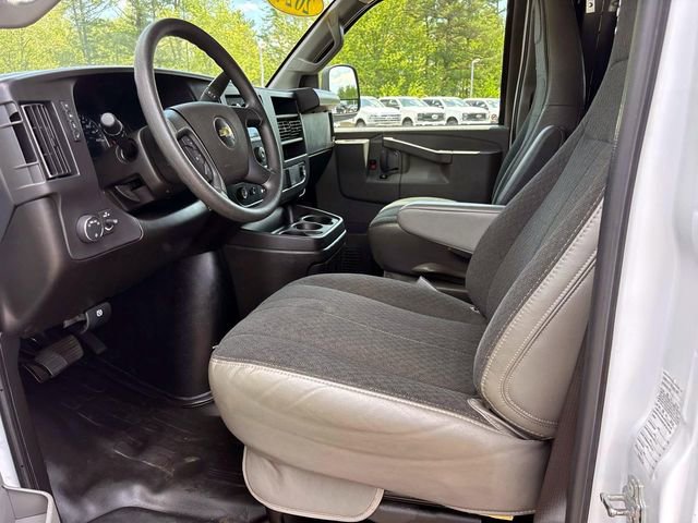 Used 2024 Chevrolet Express 2500 w/ Driver Convenience Package RWD image 7