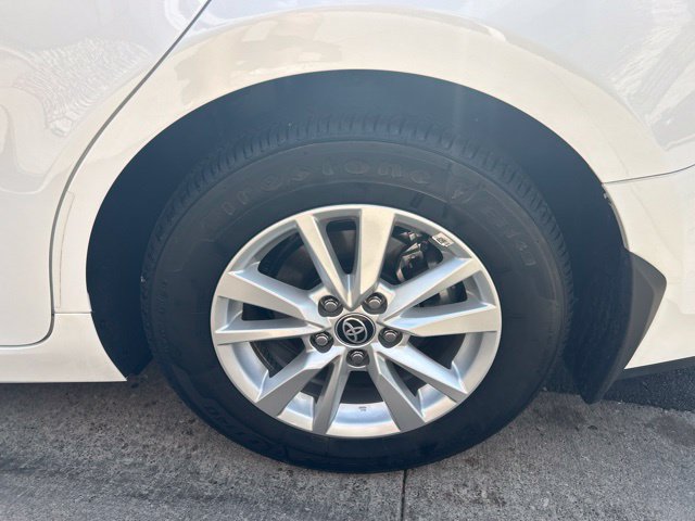 Used 2025 Toyota Camry LE FWD image 31