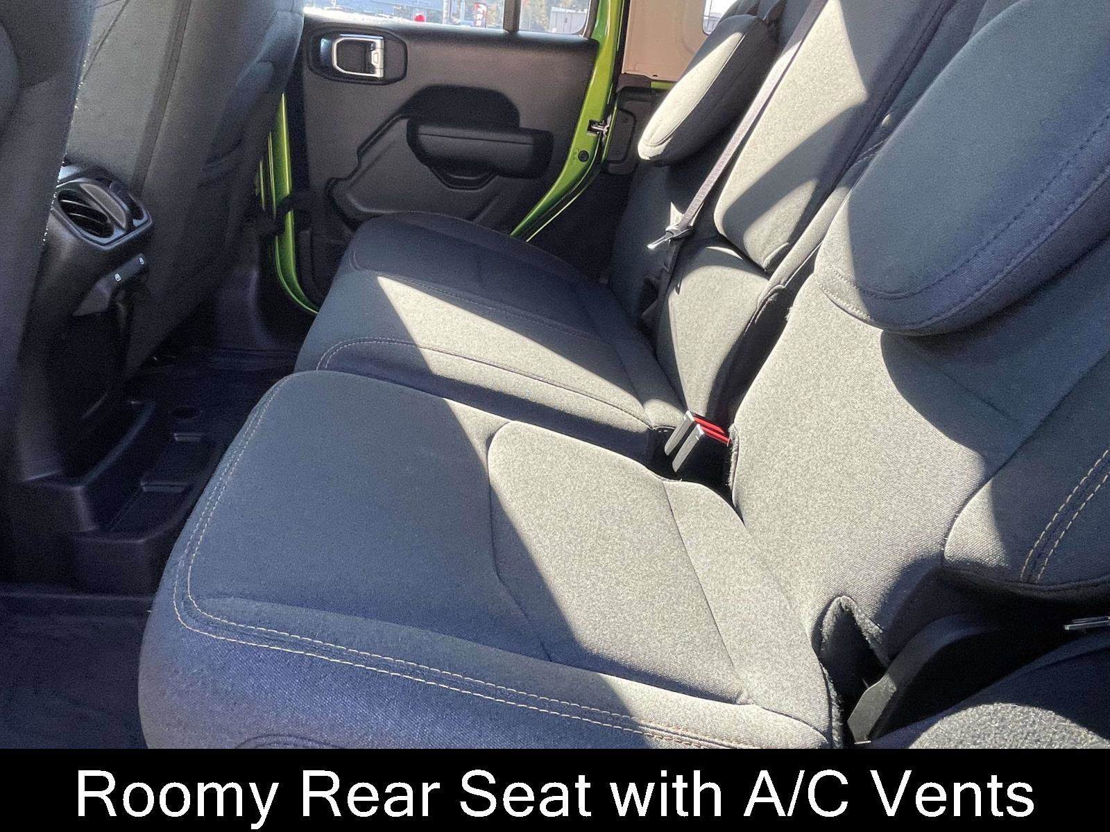 Used 2025 Jeep Wrangler Willys image 19