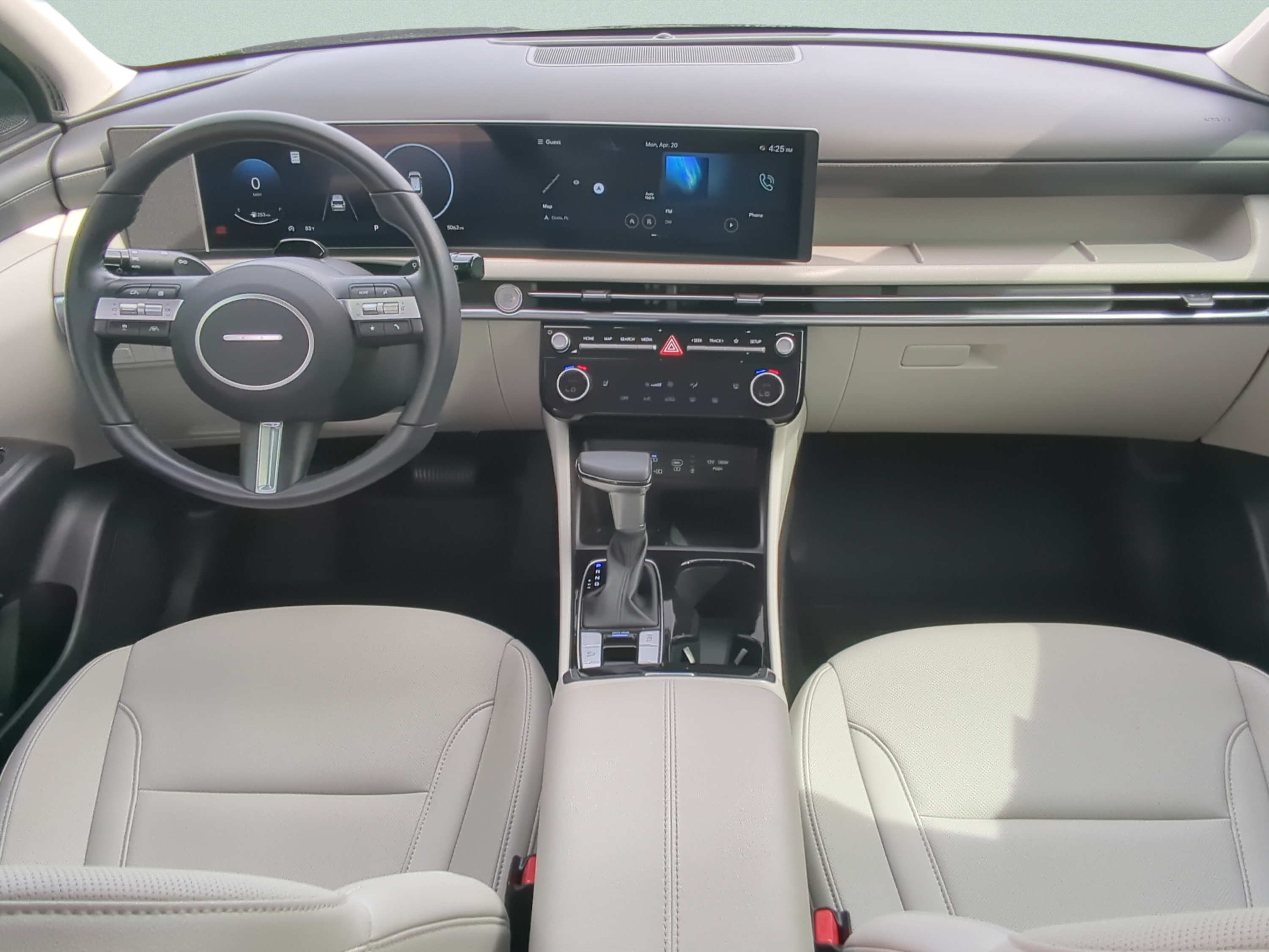 Used 2025 Hyundai Tucson SEL FWD image 12