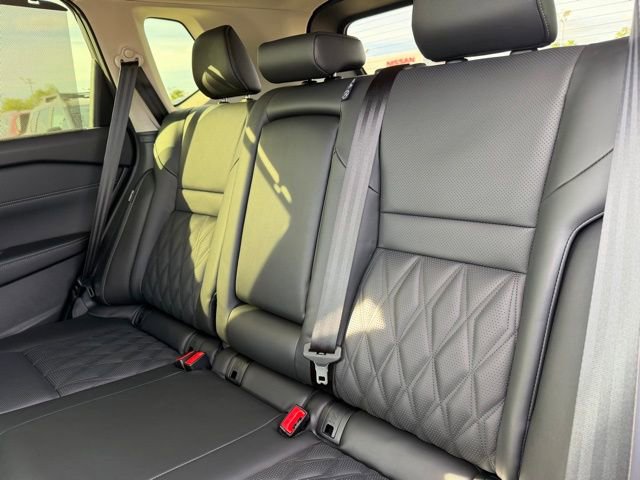 New 2026 Nissan Rogue Platinum w/ Tech Package AWD/4WD image 15