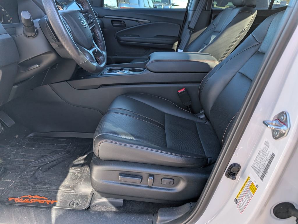 Used 2025 Honda Ridgeline TrailSport image 9
