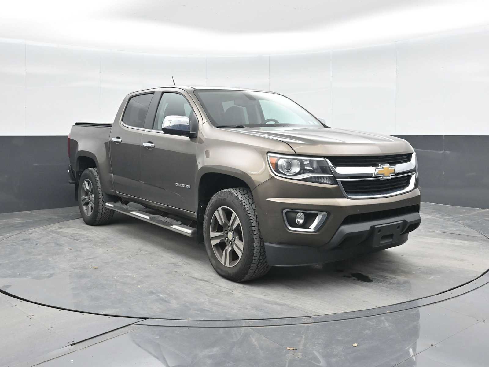Used 2016 Chevrolet Colorado LT w/ Luxury Package, Chrome AWD/4WD image 7