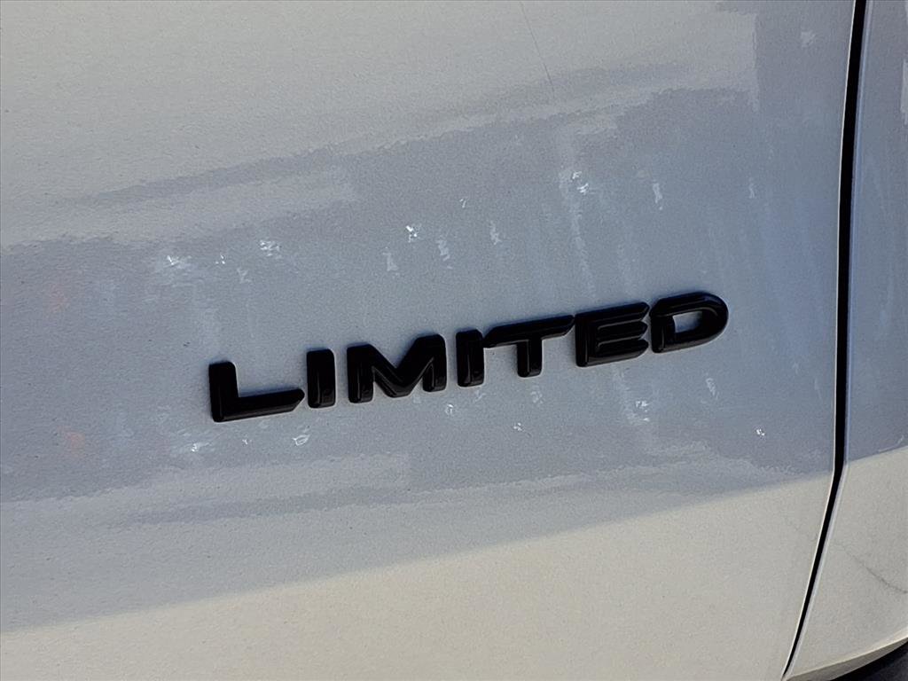 Used 2024 Toyota Grand Highlander Limited image 10