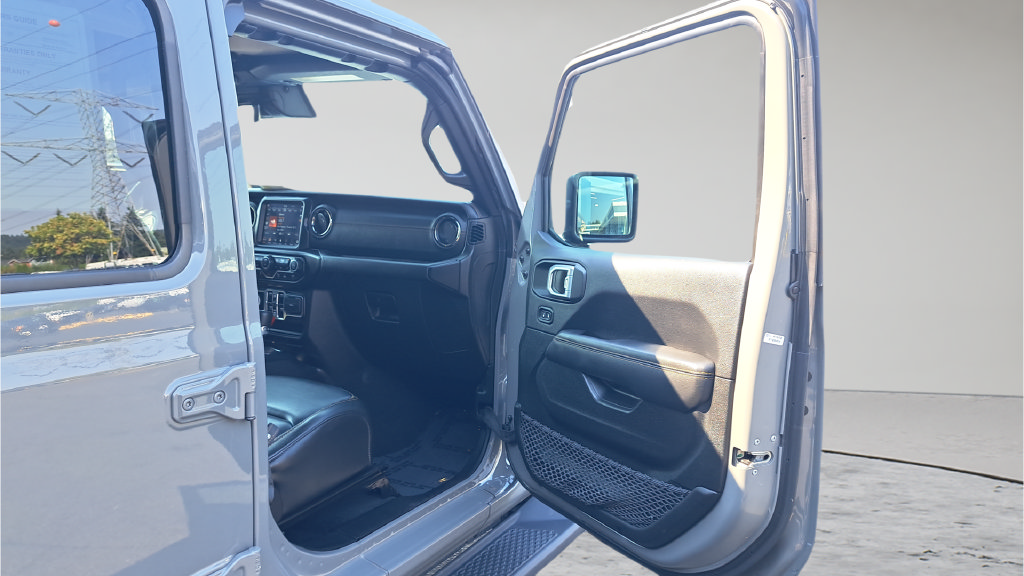 Used 2022 Jeep Gladiator Overland AWD/4WD image 15