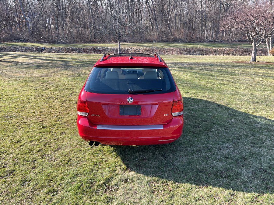 Used 2013 Volkswagen Jetta TDI FWD image 16