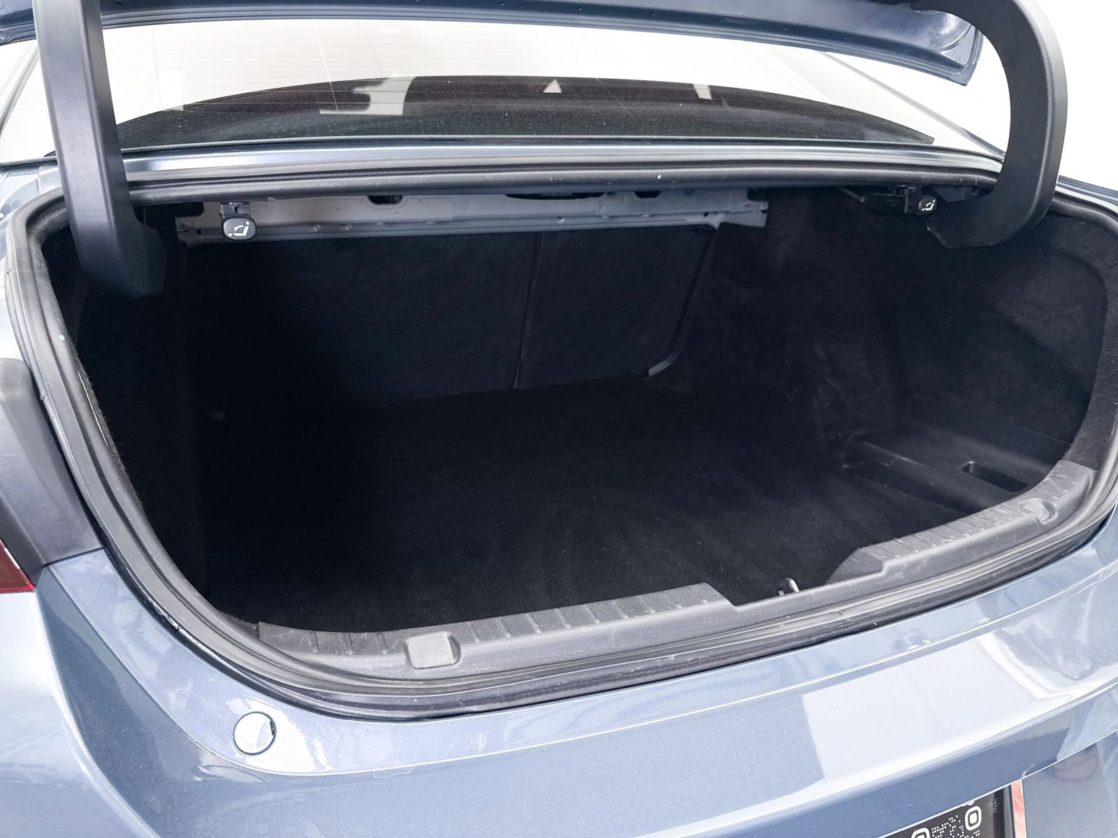 Used 2023 MAZDA MAZDA3 s image 33