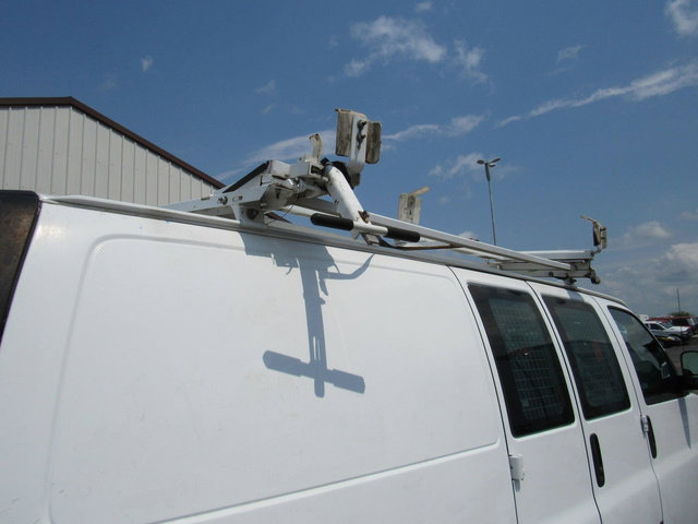 Used 2016 Chevrolet Express 2500 RWD image 23